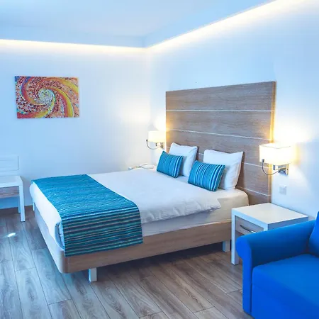 Garcia & Hotell 5*