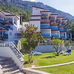 Garcia & Hotel 5*